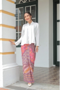 Classic Kebaya Batik in White